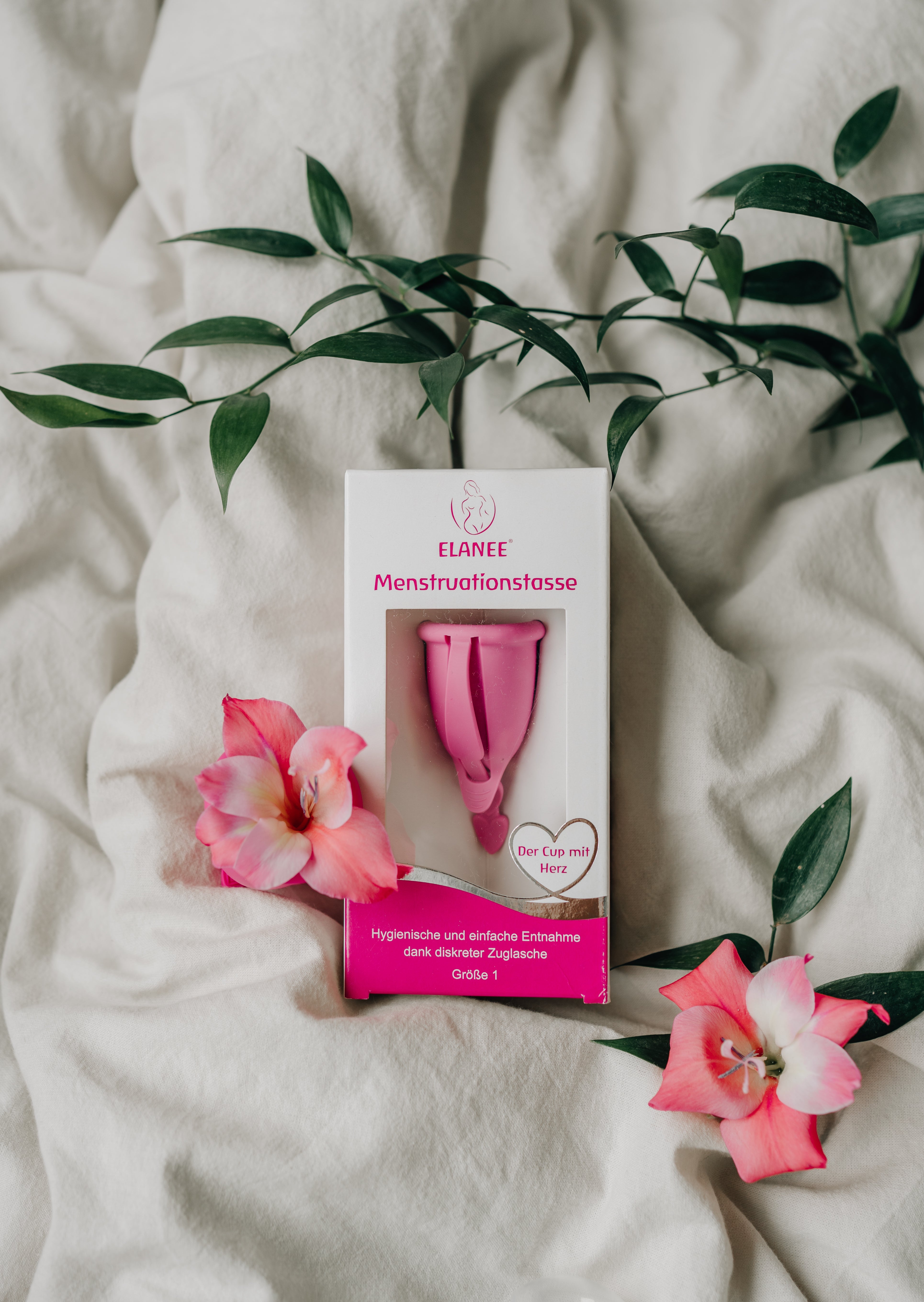 4260018197413_741-00_Menstruationstasse, Gr. 2.jpg