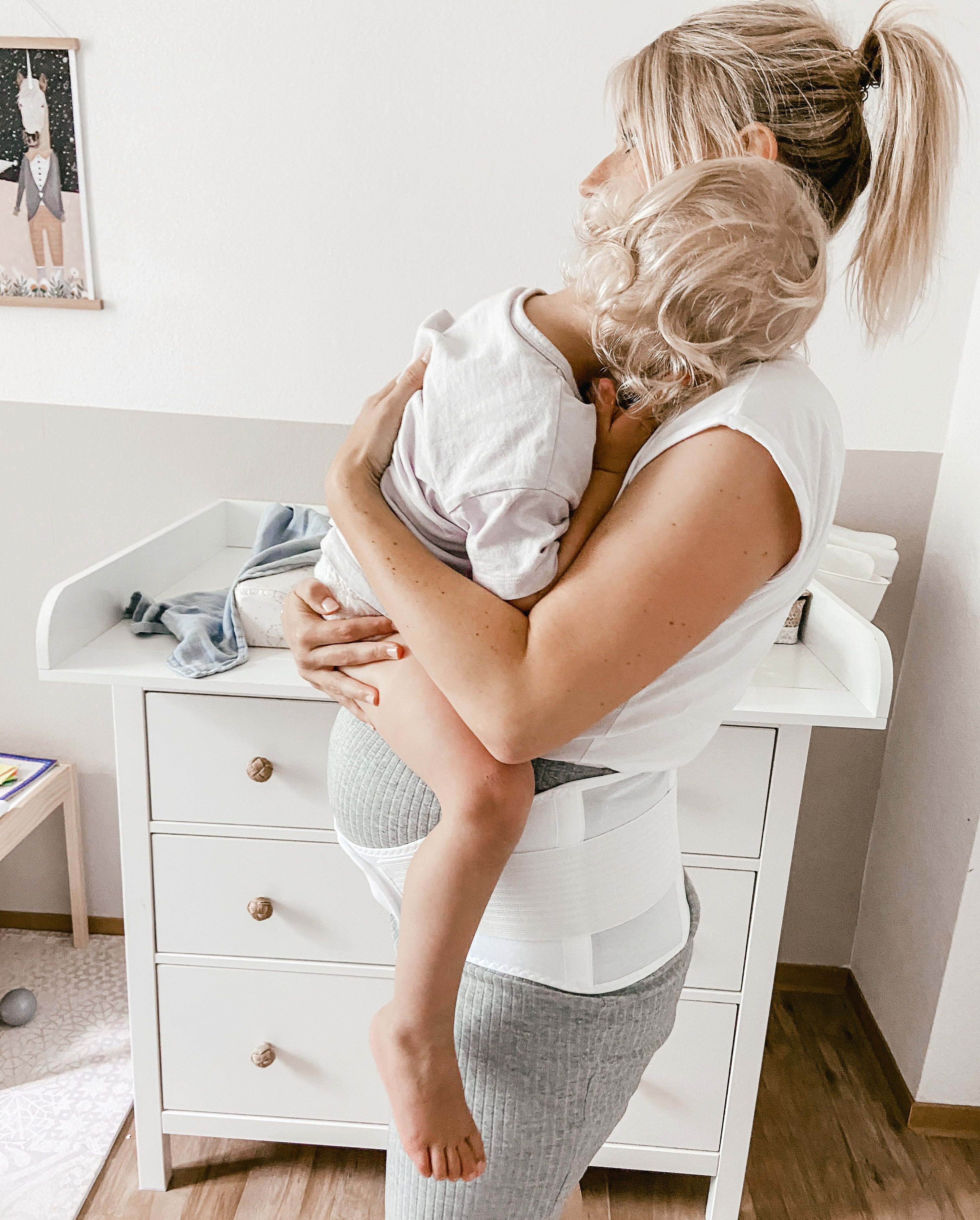 751-V1_752-V1_753-V1_754-V1_Stützgürtel, Größe S, M, L und XL_4260018198465_4260018198472_4260018198489_4260018198496.jpeg